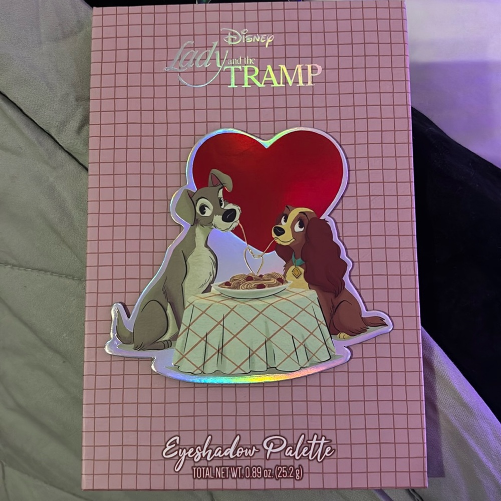 DISNEY Lady and the Tramp Eyeshadow Pallette Taste Beauty